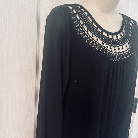 August Silk Balloon Sleeve Black Top! - Picture 3 of 4